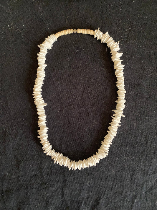 18" White Rose Clam Shell Necklace